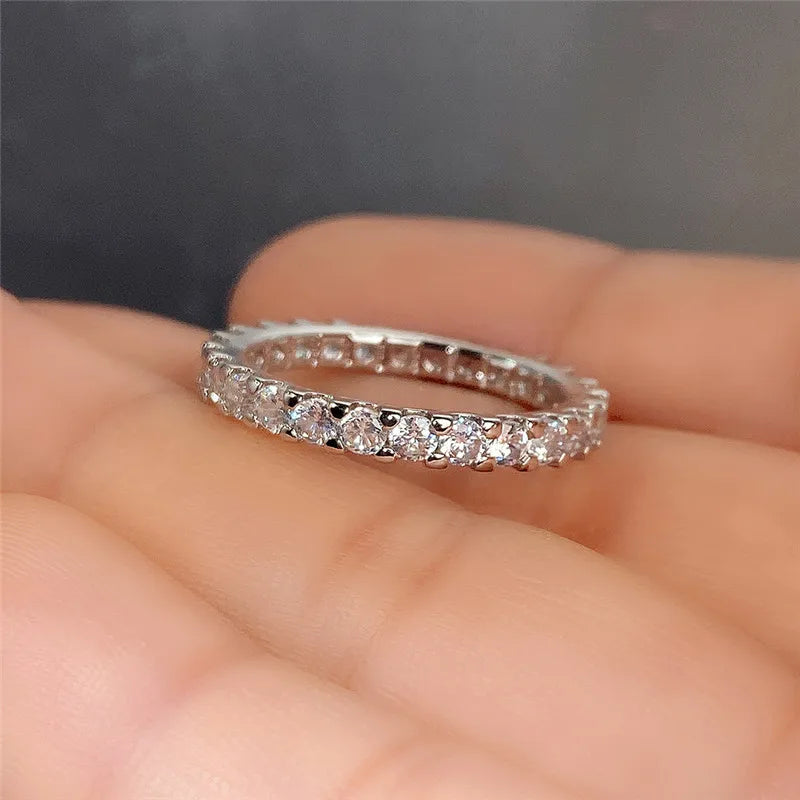 Elegant Two-Tone Solitaire Ring - Classic Round-Cut Sparkling Zirconia Engagement Ring